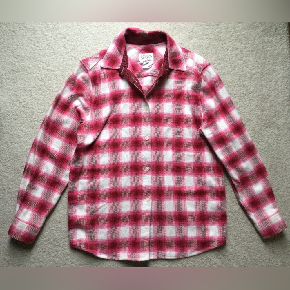 Escalate Sport flannel button down shirt